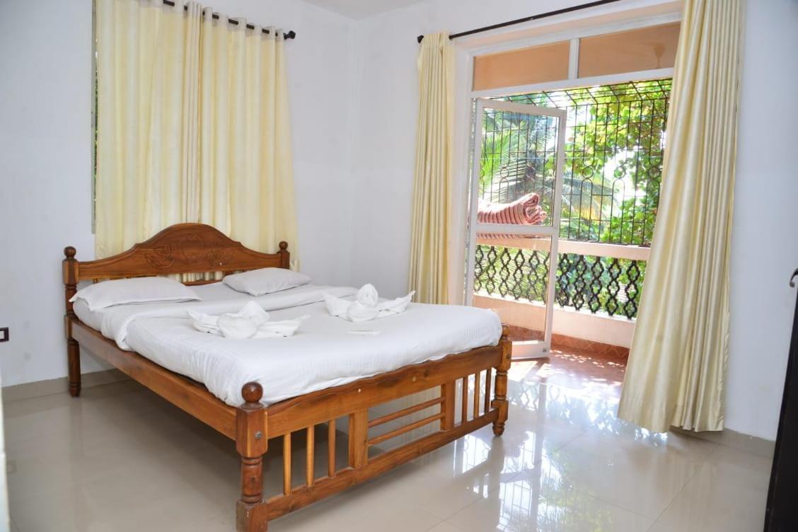 Cliff Heaven 2 Bhk Ac Apartment Orlim Bagian luar foto